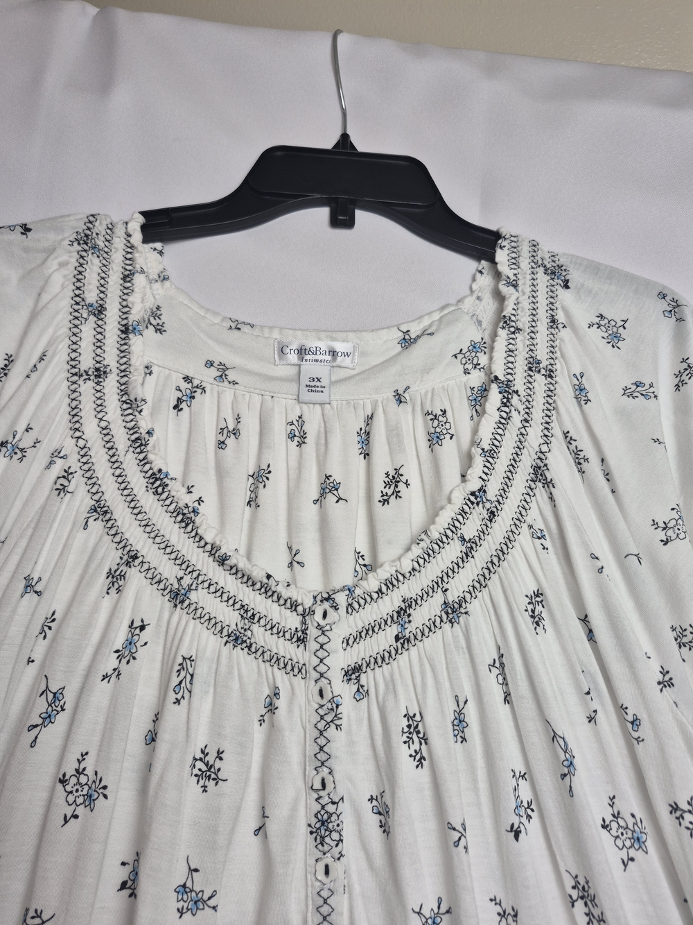 croft & barrow White Floral Nightgown with Blue Print - Picture 5 of 7